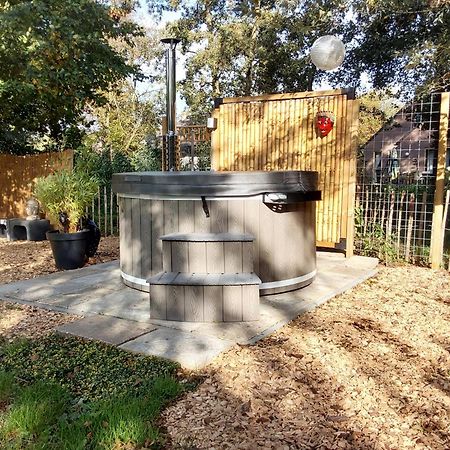 Rumah Senang Wellness Met Hottub En Tuin Ewijk Eksteriør bilde
