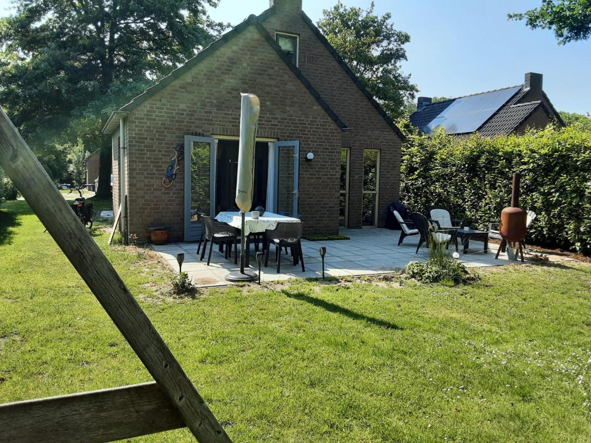 Rumah Senang Wellness Met Hottub En Tuin Ewijk Eksteriør bilde
