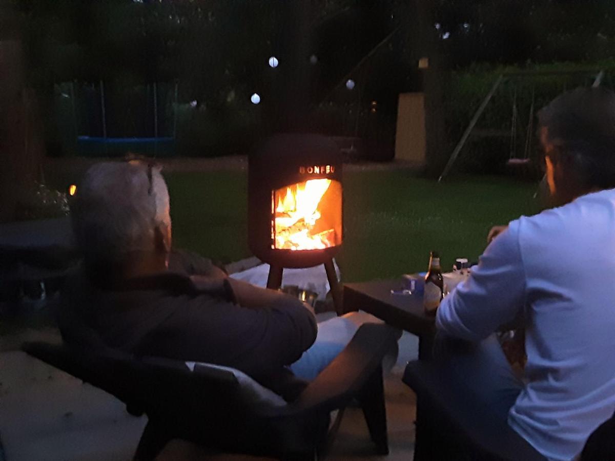 Rumah Senang Wellness Met Hottub En Tuin Ewijk Eksteriør bilde