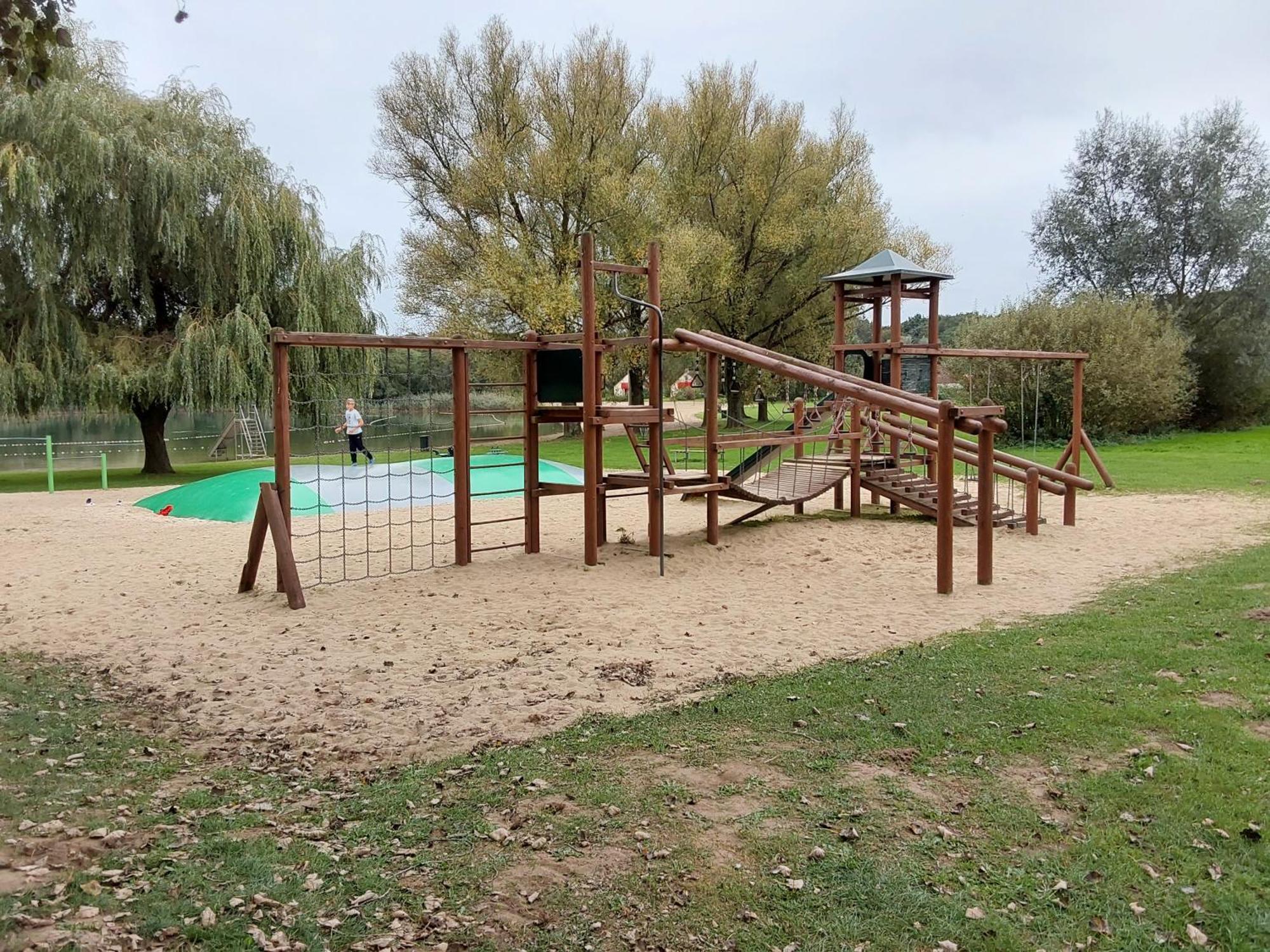 Rumah Senang Wellness Met Hottub En Tuin Ewijk Eksteriør bilde