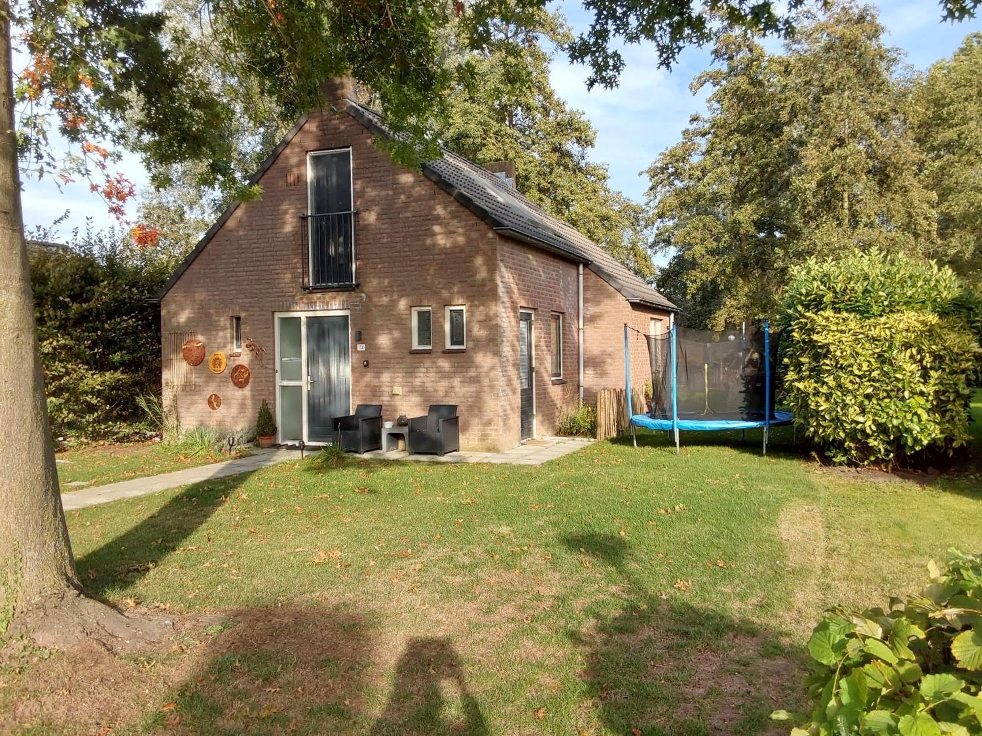 Rumah Senang Wellness Met Hottub En Tuin Ewijk Eksteriør bilde