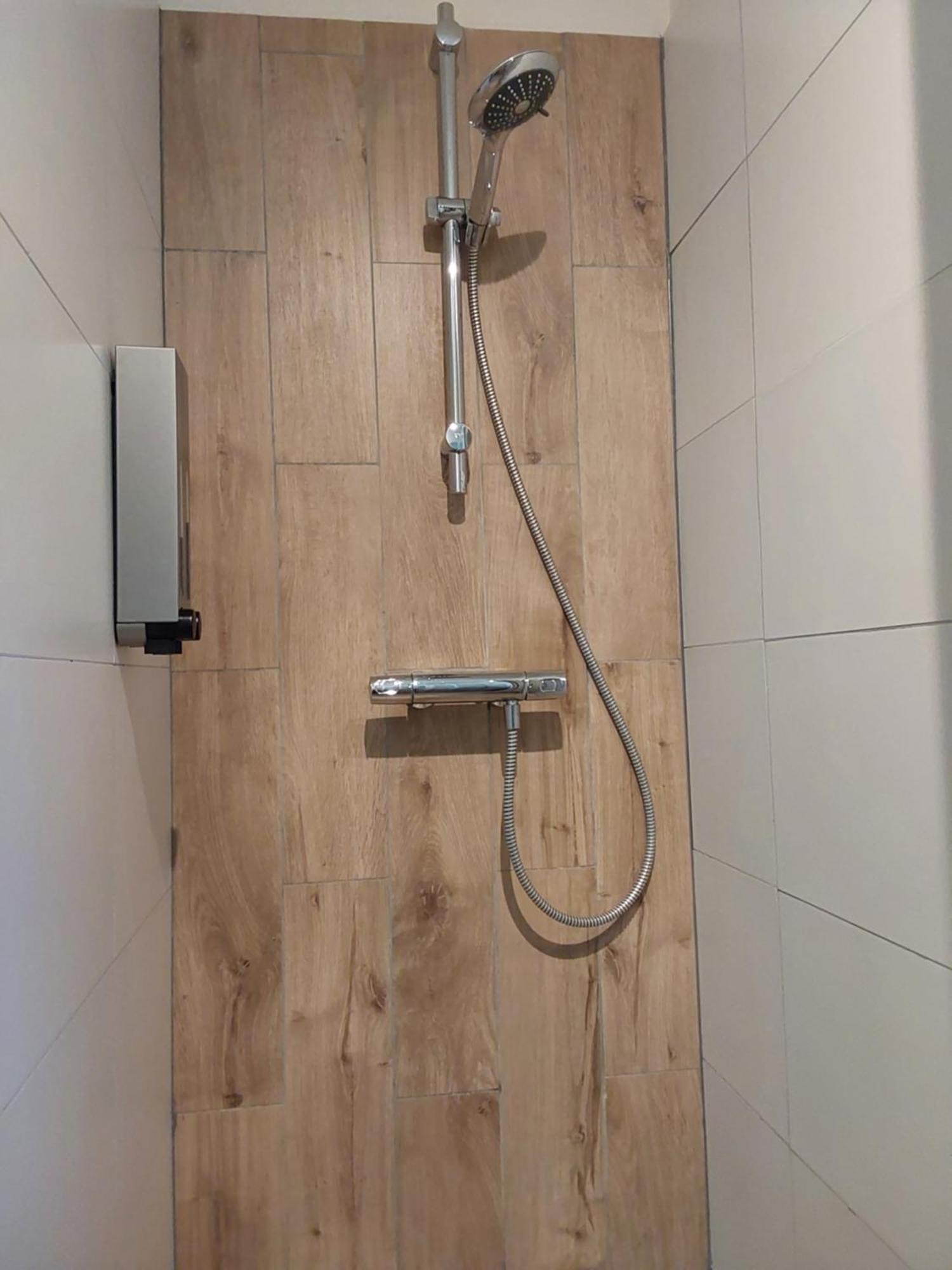 Rumah Senang Wellness Met Hottub En Tuin Ewijk Eksteriør bilde